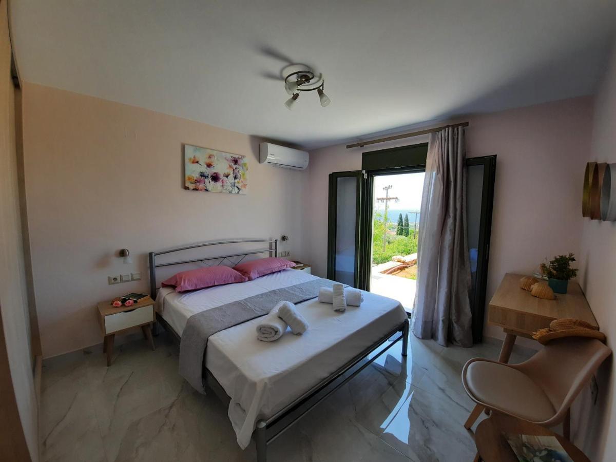 Freesia Grand Sea View Residence Svoronata Exterior foto