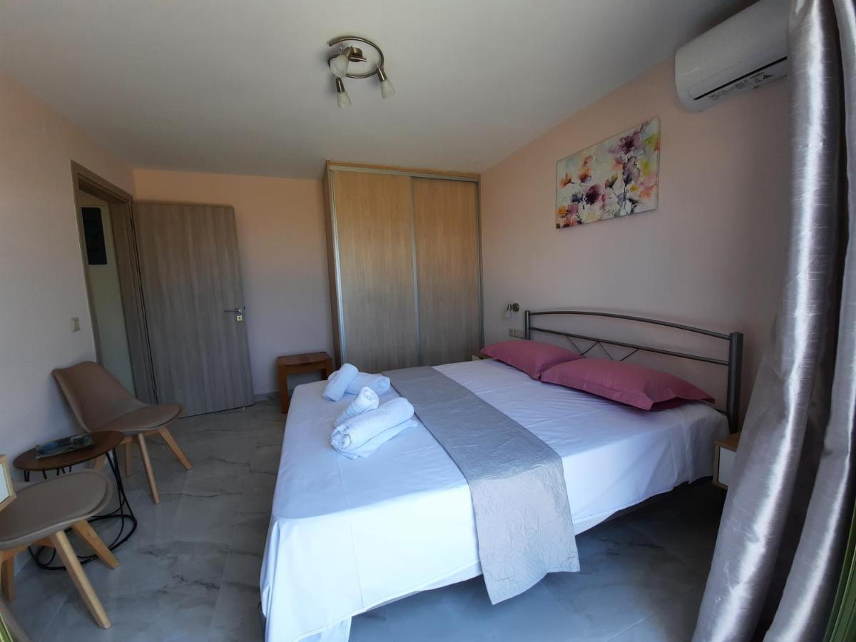Freesia Grand Sea View Residence Svoronata Exterior foto