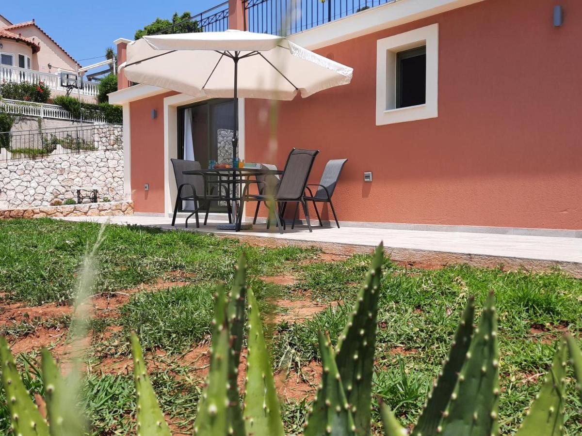 Freesia Grand Sea View Residence Svoronata Exterior foto