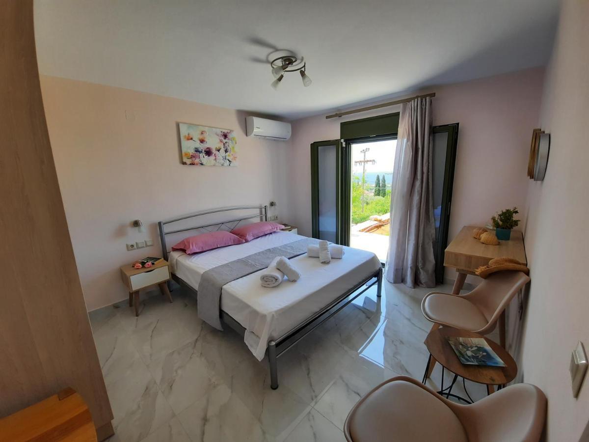 Freesia Grand Sea View Residence Svoronata Exterior foto