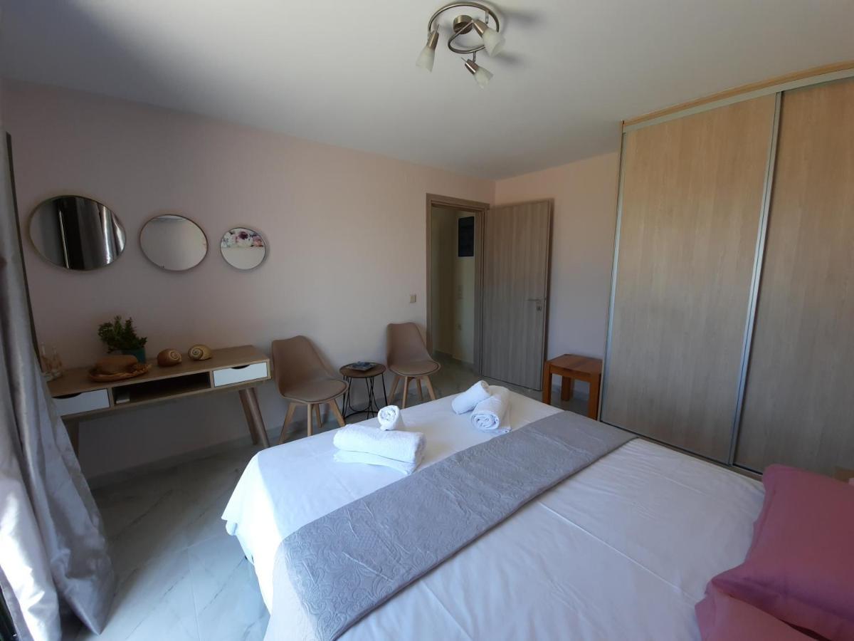 Freesia Grand Sea View Residence Svoronata Exterior foto