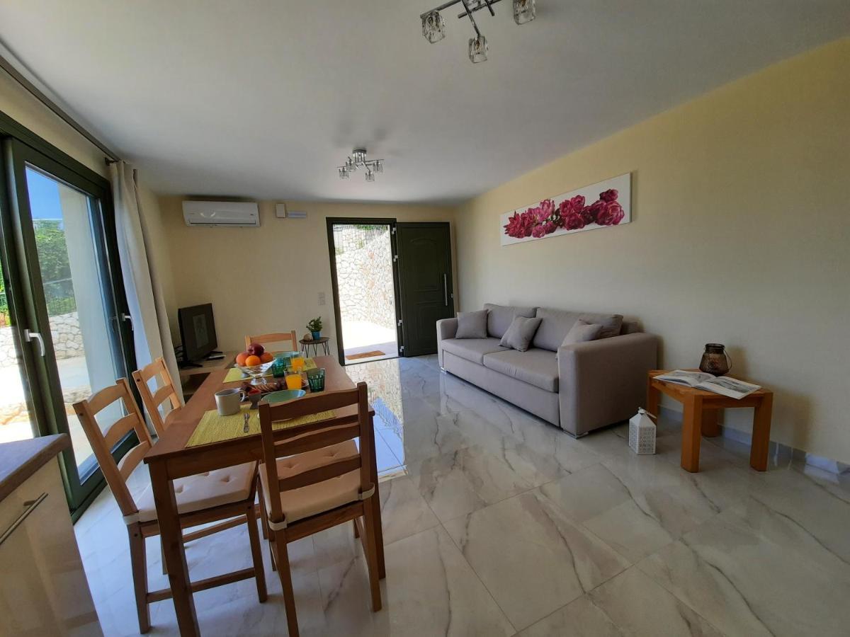 Freesia Grand Sea View Residence Svoronata Exterior foto